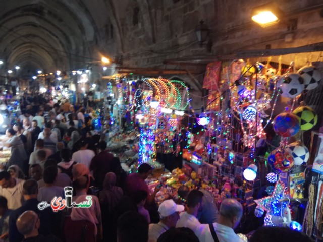  شباب كفرقاسم يؤدون صلاة التراويح لليوم الثاني  من رمضان في باحات الاقصى المبارك